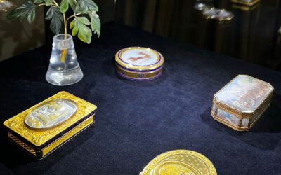 Golden Snuffboxes: The Art of Holding the World in One Hand